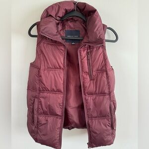 AE puffer vest